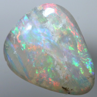 SOLID CRYSTAL OPAL Unual pattern, bands of red and green